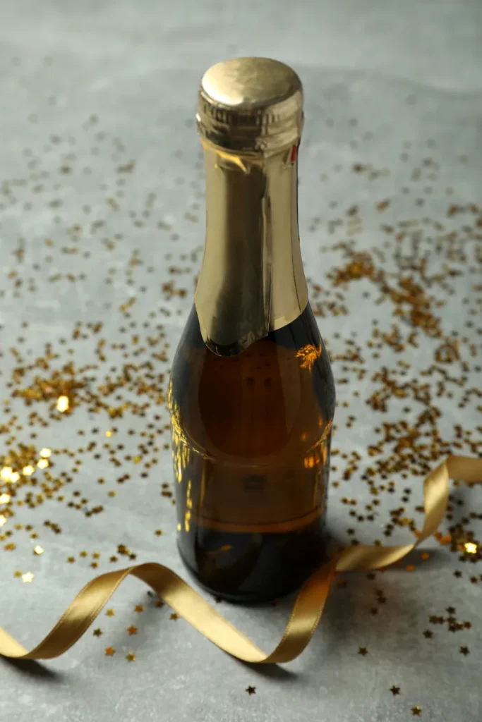 A little champagne split that could have the names of your guests on them.